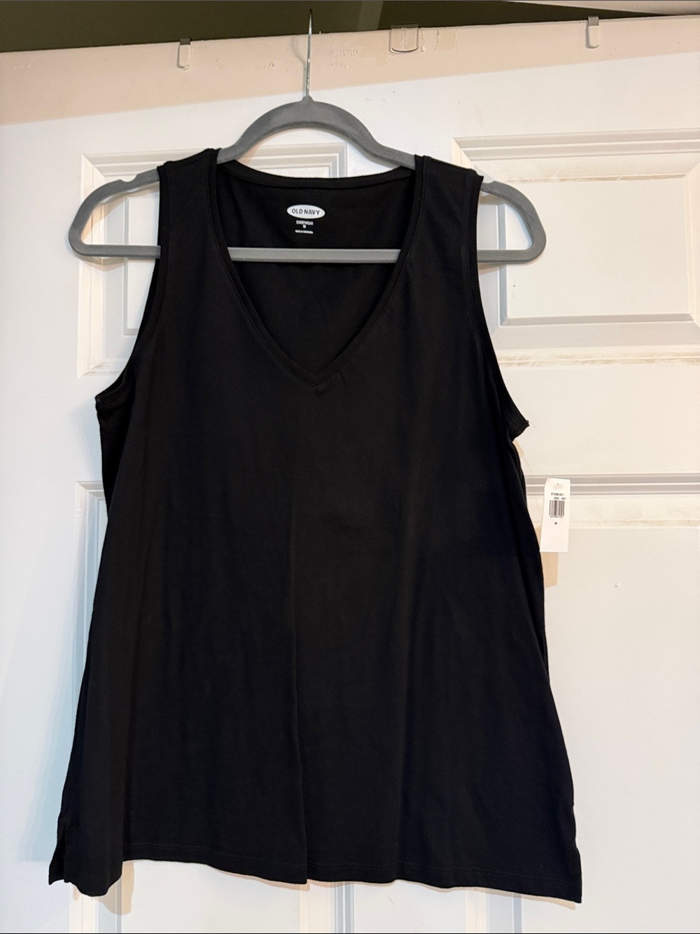 Old Navy Black V-Neck Sleeveless Tank